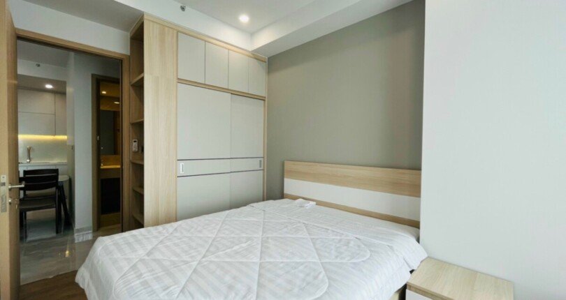 phong ngu can ho cho thue 2 810x430 - Cho thuê căn hộ chung cư Midtown The Paek, 02pn, giá 25tr/tháng, nội thất đẹp, xem nhà dễ.