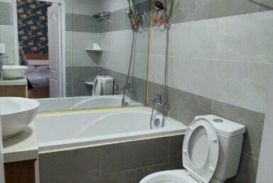 toilet-trong-can-ho-ban
