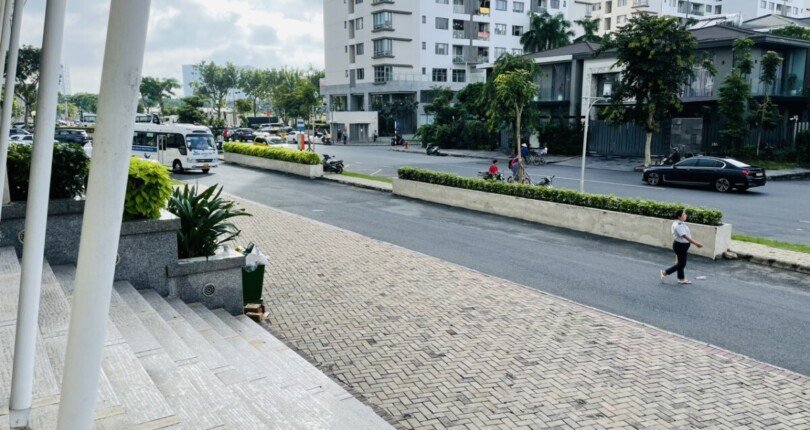 via he phia truoc shophouse ban 810x430 - Mua bán shophouse Chung cư Riverside Residence đường Nguyễn Lương Bằng Quận 7 giá 9 tỷ