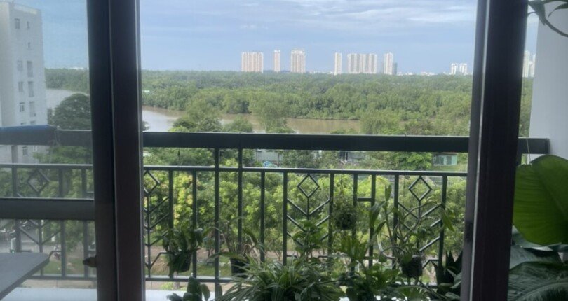 view bancon can ho can ban 810x430 - Bán căn hộ chung cư Green View , 106m2, nội thất đầy đủ, giá 5.1 tỷ, tầng 10 , view thoáng.