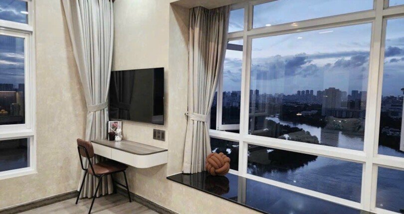 view nhin tu phong ngu 810x430 - Bán gấp căn hộ Riverside Residence Phú Mỹ Hưng t9/2023