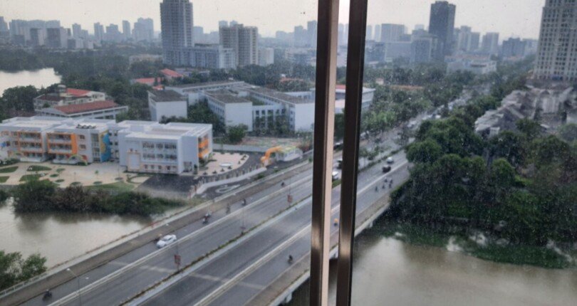 z4283521762773 2513074ebaf992e29b8455af6fa73d1d 810x430 - Rẻ nhất thị trường, căn hộ Midtown 3PN, DT 130m2, lầu cao, view sông và công viên Sakura rất đẹp, chỉ 8.8 tỷ