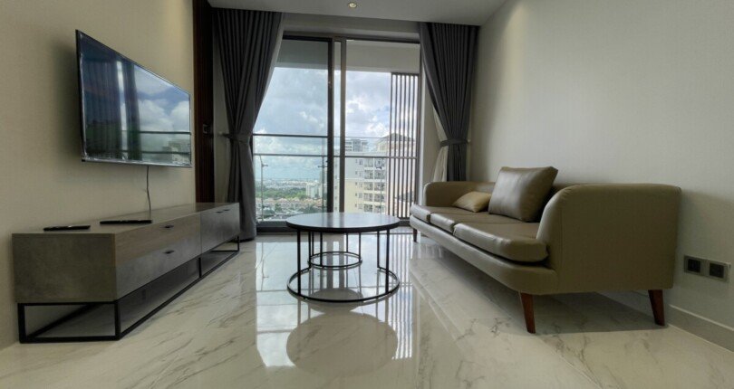 z4473357448601 be5d1f48d56eaad1996f6eca59d75d12 1 810x430 - Cho thuê căn hộ Midtown 2PN DT 89m2, nhà đẹp, lầu cao, view biệt thự hướng đông nam, giá chỉ 21tr/ tháng