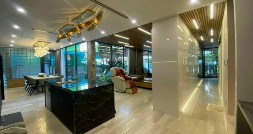 z4677781196914 0c4bc495bf87f18852c8ca7c6cd51942 810x430 - Giảm 6 tỷ bán nhanh siêu phẩm biệt thự tứ lập Mỹ Thái, đường số 18, nhà siêu đẹp, nội thất cực cao cấp, cực an ninh