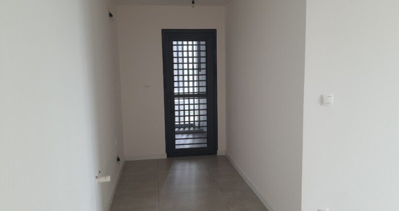 z4689021248969 a67eb7b743434c5b7ed51c57983d4aa4 810x430 - Bán giá gốc căn hộ 2PN The Antonia PMH, lầu trung, căn góc view sông rất đẹp, tiện ích như Resort, chỉ 5.75 tỷ