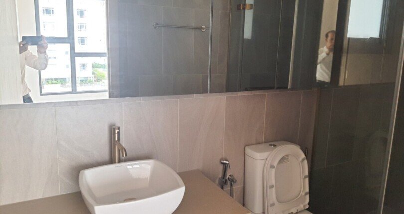 z4689021260740 45075f9f71feb01e265b1ec437262796 810x430 - Bán giá gốc căn hộ 2PN The Antonia PMH, lầu trung, căn góc view sông rất đẹp, tiện ích như Resort, chỉ 5.75 tỷ