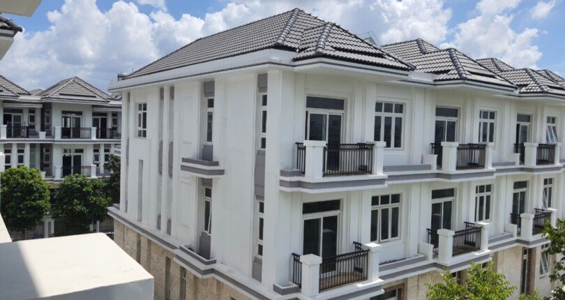 z4689659399483 e83f091510a3f60f0a0db2d87c2ed8a5 1 810x430 - Rẻ nhất thị trường, biệt thự The Peak Garden đường Nguyễn Lương Bằng liền kề PMH, giá chỉ 16.5 tỷ