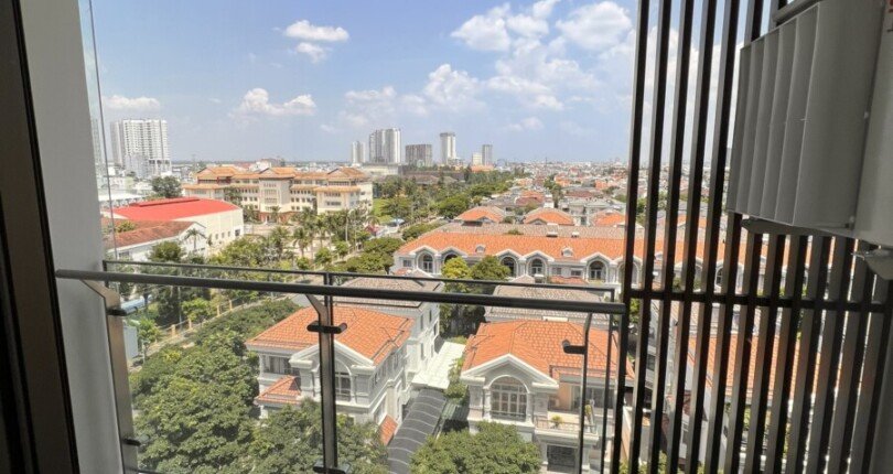 z4691430062087 d76db7f2cd2de9ca4b28d1b210bd0261 810x430 - Cho thuê căn hộ Midtown The Peak M8, 2Pn, nhà mới, nội thất đẹp, view biệt thự Nam Viên rất đẹp