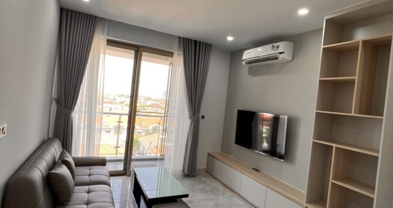 z4691430073997 977f0ffefbf7149aba1080b45408c7b2 810x430 - Cho thuê căn hộ Midtown The Peak M8, 2Pn, nhà mới, nội thất đẹp, view biệt thự Nam Viên rất đẹp