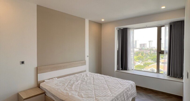 z4691430088166 78e4fcc203a92a57ac6b4095fc0fd412 810x430 - Cho thuê căn hộ Midtown The Peak M8, 2Pn, nhà mới, nội thất đẹp, view biệt thự Nam Viên rất đẹp