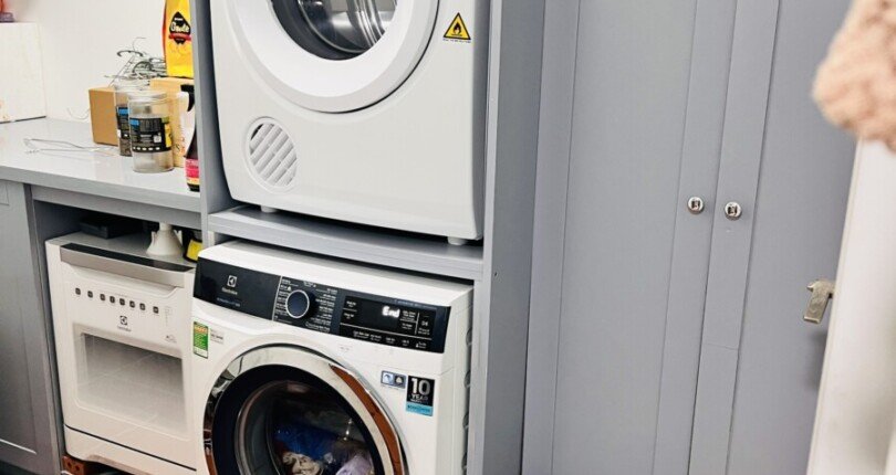 z4691785137142 d93df46cdfb161ca8c1639e18cea2410 810x430 - Bán rẻ căn hộ Mỹ Phúc PMH gần trường quốc tế Nam SG, 3PN, lầu cao view pháo hoa rất đẹp, chỉ 5.65 tỷ tỷ