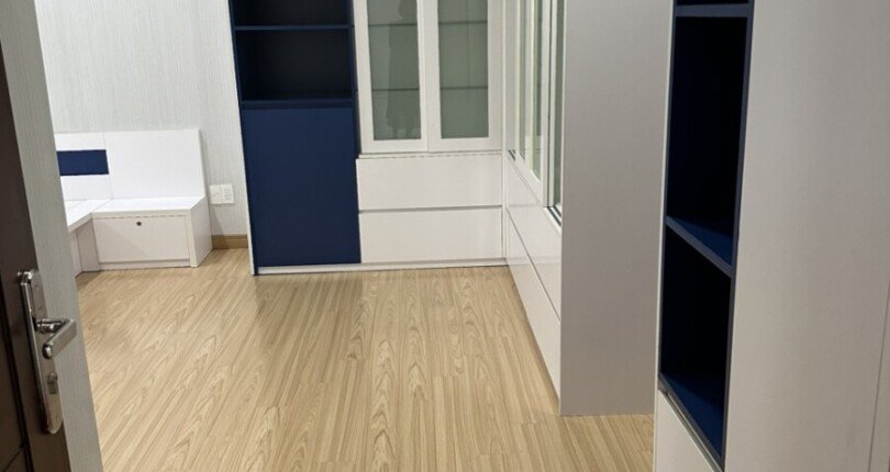 z4725186963615 237838883a2827db3036ffd522f13b40 810x430 - Bán rẻ căn hộ Nam Phúc 3PN DT 124m2, lầu cao, view công viên, nhà rất đẹp, có ô đậu xe, chỉ 8.8 tỷ