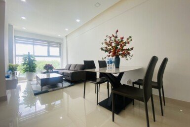 Phong-khach-can-ho-ban