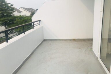 ban-cong-san-thuong-nha-dat-ban