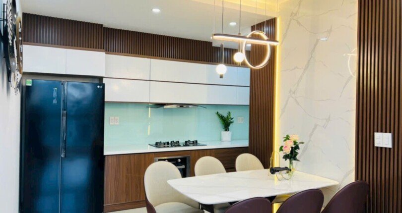 can canh bep va phong an 810x430 - Mua bán căn hộ Chung cư Star Hill Quận 7 102m2 giá 5,6 tỷ