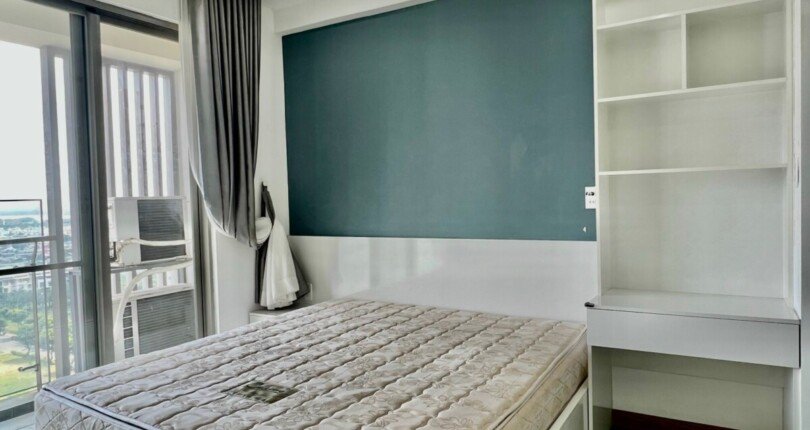 can canh phong ngu master co ban cong 810x430 - Mua bán căn hộ Hưng Phúc Happy Residence 78m2 lầu cao, nội thất đẹp giá 4,5 tỷ