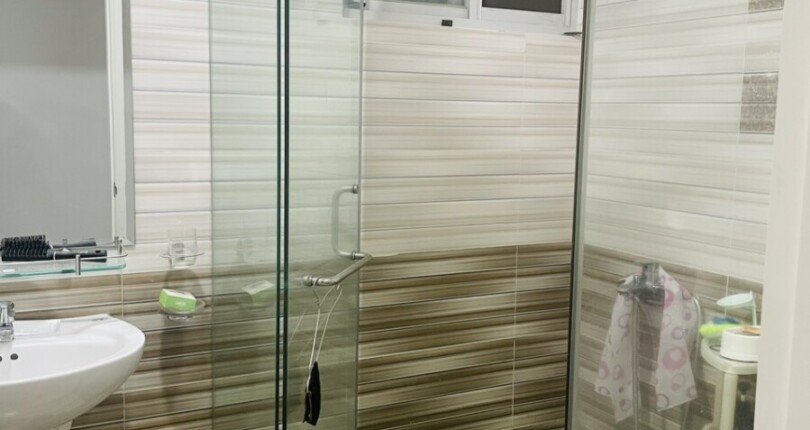 can ho co 2 toilet day du thiet bi nhu hinh 1 810x430 - Bán gấp căn hộ Star Hill block N 94m2 giá 4,7 tỷ rẻ nhất thị trường