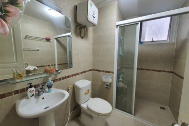 can-ho-co-2-toilet-day-du-thiet-bi-nhu-hinh