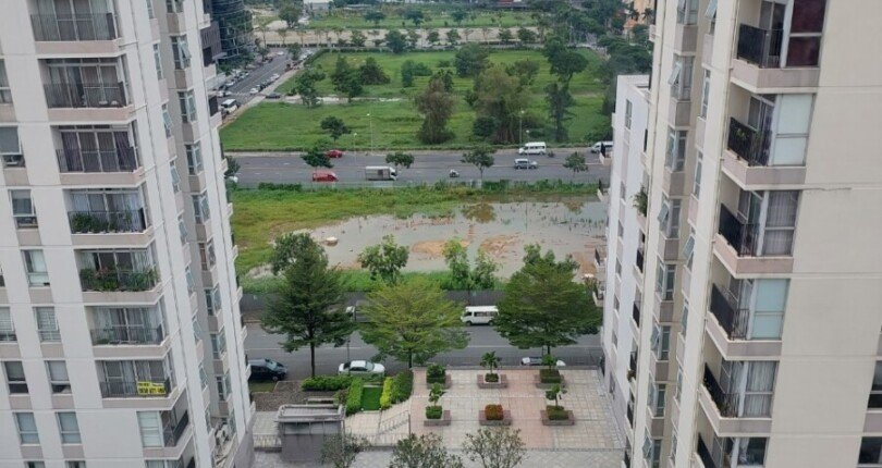 can ho co view ban cong truc dien ho boi noi khu du an 810x430 - Bán gấp căn hộ Star Hill C15b căn góc lầu cao view hồ bơi giá 4,7 tỷ