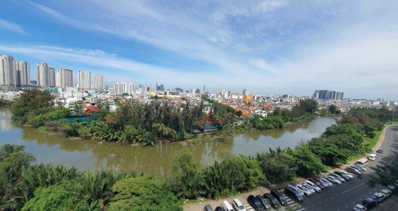 cho thue can ho sky garden 3 4 5 810x430 - Cho thuê căn hộ Sky Garden 3. DT 56m2 Nhà rất đẹp 2 Phòng ngủ- View Bitexco-landmark 81. Giá 15 triệu/tháng