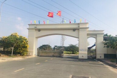duong-vao-khu-dan-cu-bo-cong-an-pham-huu-lau-nha-be