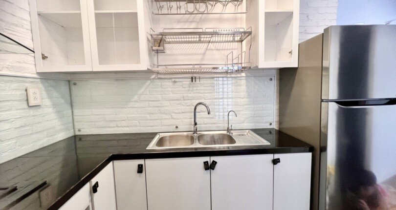 hinh anh bep can ho can ban 810x430 - Bán căn hộ chung cư Scenic Valley 1 , tầng cao, căn góc, giá 4.4 tỷ, nội thất đầy đủ, nhà đang trống.