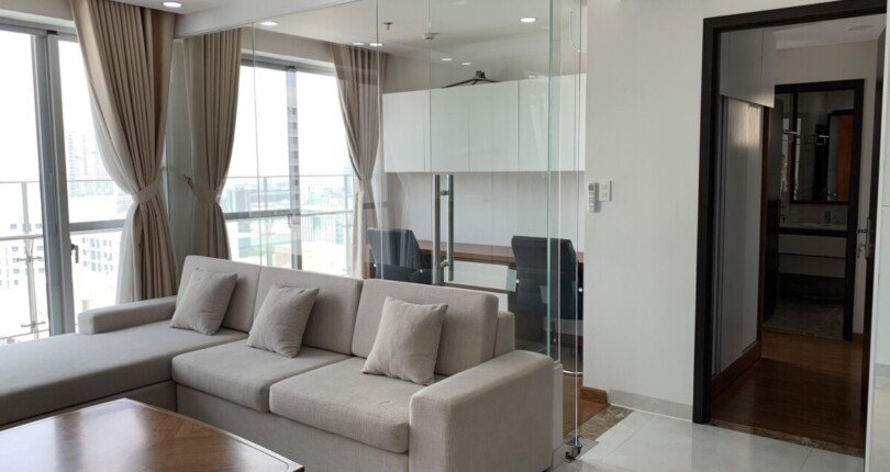 hinh anh phong khach can ho can ban 4 810x430 - Bán căn 101m2, tầng cao, 03pn, chung cư Scenic Valley 1, giá 5.8 tỷ, nội thất đầy đủ, view trực diện hồ bơi.