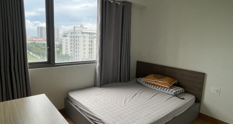 hinh anh phong ngu can ho cho thue 810x430 - Cho thuê căn hộ chung cư Hưng Phúc Happy Residences, 02pn, giá 16tr/tháng, nội thất đầy đủ.