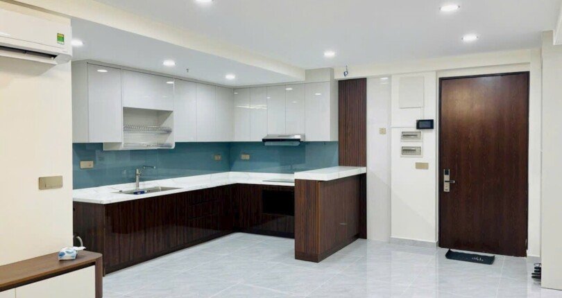 khong bep trong can ho ban 810x430 - Mua bán căn hộ Chung cư Urban Hill Nguyễn Văn Linh Q7 T10/2023