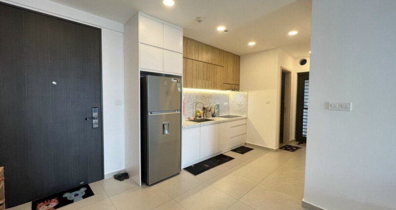 khong gian bep trong can ho ban 1 810x430 - Chủ nhà kẹt tiền gửi bán lỗ 500tr căn hộ Hưng Phúc Premier t10/2023