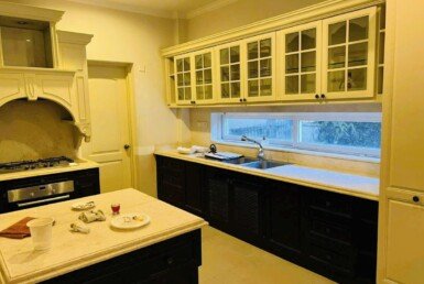 khong-gian-bep-trong-nha-dat-ban