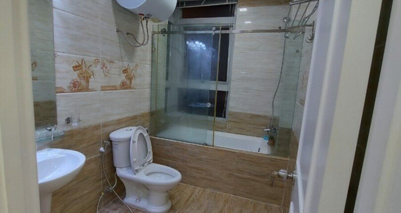 nha tam trong can ho ban 810x430 - Mua bán căn hộ Chung cư Star Hill Quận 7 T10/2023