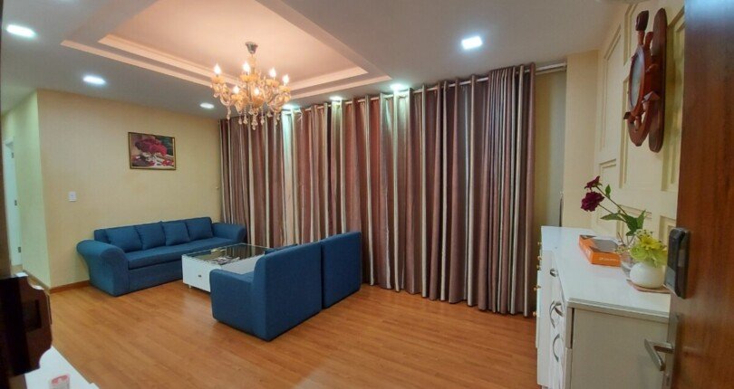 phong khach can ho ban 1 810x430 - Mua bán căn hộ Chung cư Star Hill Quận 7 T10/2023