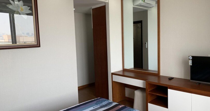 phong masster can ho ban 2 810x430 - Bán căn 101m2, tầng cao, 03pn, chung cư Scenic Valley 1, giá 5.8 tỷ, nội thất đầy đủ, view trực diện hồ bơi.