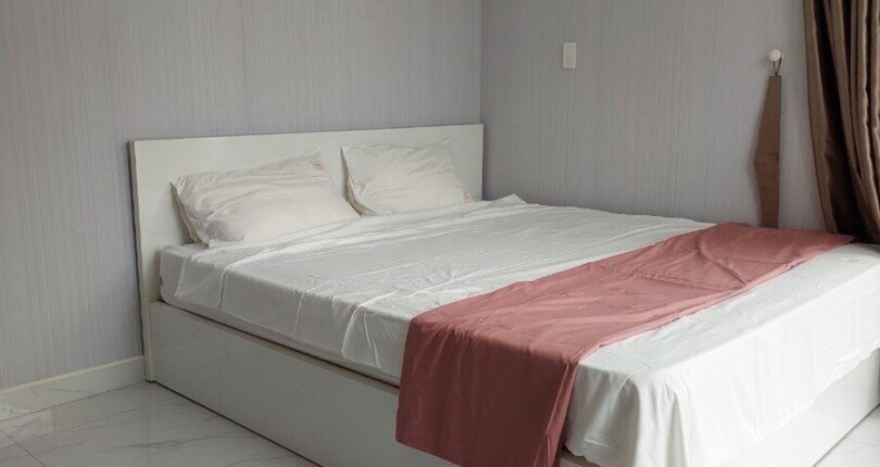 phong ngu trong can ho ban 4 810x430 - Bán gấp căn hộ Star Hill C15b căn góc lầu cao view hồ bơi giá 4,7 tỷ