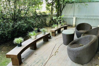 san-vuon-truoc-nha-dat-ban