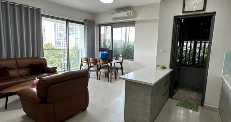 toan canh phong khach can ho ban 810x430 - Duy nhất căn hộ Urban Hill Nguyễn Văn Linh Block B sát bên công viên vườn treo cần bán giá rẻ