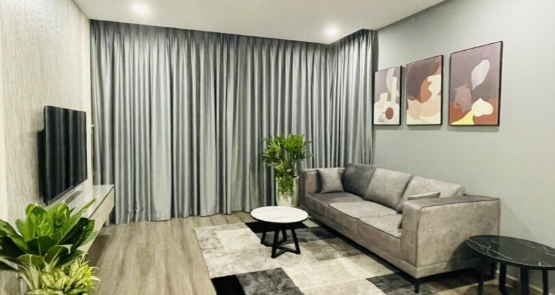 toan canh phong khach can ho cho thue 810x430 - Cho thuê căn hộ tầng 18 , chung cư Dragon hill 1, 03pn, Nnguyễn Hữu Thọ, giá 15tr/tháng, nội thất đầy đủ.