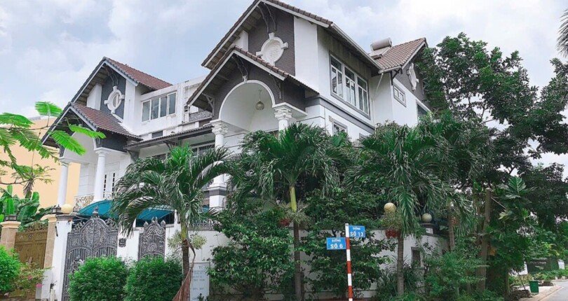 vi tri nha dat toa lac tren goc 2 mat tien duong 810x430 - Mua bán nhà đất Khu dân cư Phú Mỹ Quận 7 T10/2023 giá rẻ