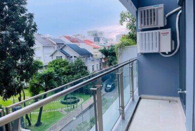 view-ban-cong-can-ho-ban