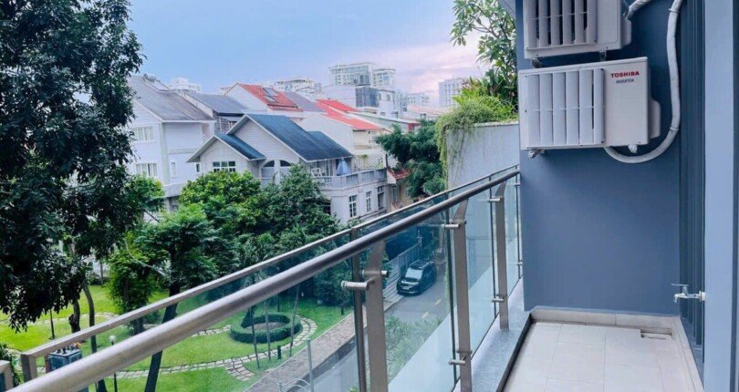 view ban cong can ho ban 810x430 - Mua bán căn hộ Chung cư Urban Hill Nguyễn Văn Linh Q7 T10/2023