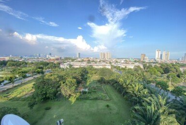 view-nhin-tu-ban-cong-nha-dat-ban