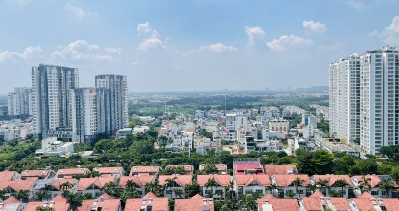 view phong khach can ho ban 810x430 - Mua bán căn hộ Khu dân cư Saigon South Residences Nhà Bè T11/2023 giá rẻ