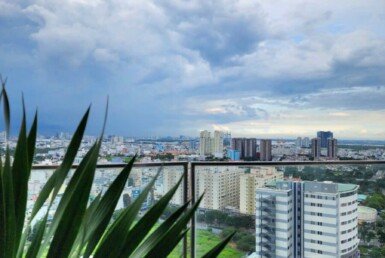 view-tu-ban-cong-phong-khach-can-ho-ban