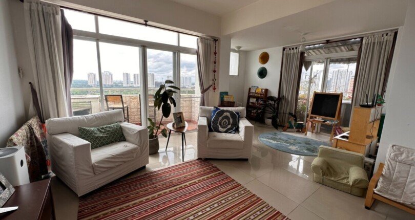 z4752526413682 6d83a5a4a32f2748ff478172fe0ce8f9 810x430 - Bán rẻ penthouse Mỹ Phúc PMH, gần trường SSIS, DT 298m2, có sân vườn, chỉ 12 tỷ