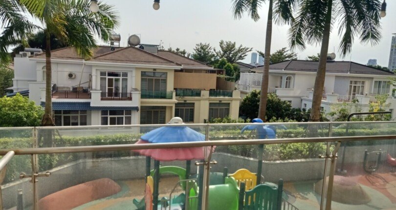 z4758855650001 8d29080d1eb6678ad63c4424c39802cc 810x430 - Bán rẻ căn hộ 2PN có sân vườn Hưng Phúc Happy Residences PMH, nhà đẹp, đang có HĐT giá cao, chỉ 4.65 tỷ