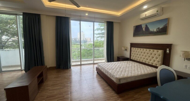 z4793652201915 341a53eea9aac11c77bf845f865c4a8b 810x430 - Cho thuê biệt thự Everich 3, Q7, 5PN nhà đẹp 3 lầu, có hồ bơi, khu Compound an ninh ngay Phú Mỹ Hưng
