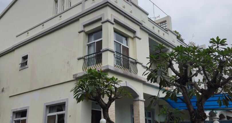 z4809903891740 b37650c02f3c4bebf0055d37a866fbf1 810x430 - Cho thuê biệt thự Hưng Thái 2, căn góc 3 mặt tiền, vị trí đẹp nhất khu, nhà hoàn thiện cơ bản, giá chỉ 1700$/ tháng