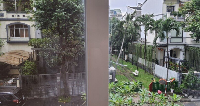 z4809903937070 37294ef594183ed27c8ffca01d3fa343 810x430 - Cho thuê biệt thự Hưng Thái 2, căn góc 3 mặt tiền, vị trí đẹp nhất khu, nhà hoàn thiện cơ bản, giá chỉ 1700$/ tháng