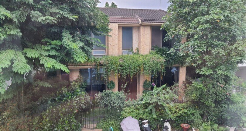 z4809903937072 0dc82d6e5c31d6e0c6d47c58ef1f3167 810x430 - Cho thuê biệt thự Hưng Thái 2, căn góc 3 mặt tiền, vị trí đẹp nhất khu, nhà hoàn thiện cơ bản, giá chỉ 1700$/ tháng